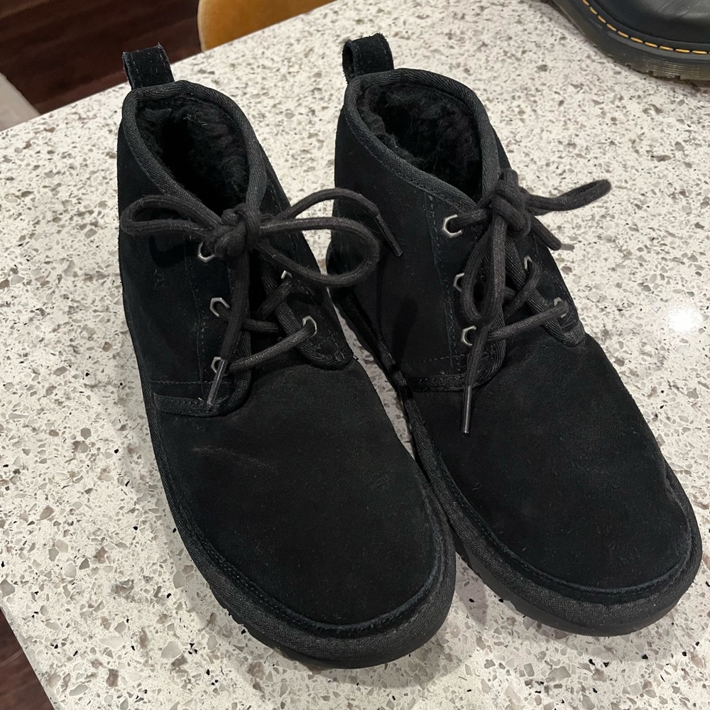 Black lace up uggs size 8